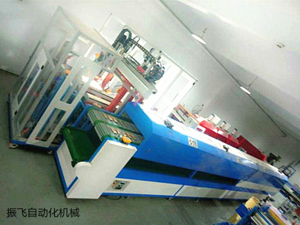全自动压花机有什么特点吸引客户的呢？